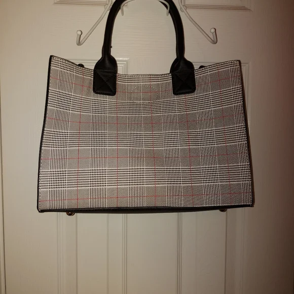 Black & White Plaid Design Handbag - Picture 4 of 11